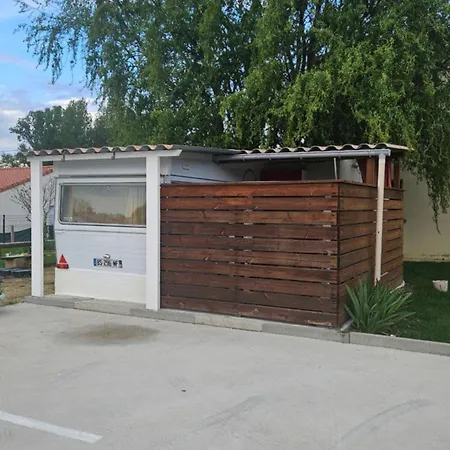 住宿加早餐酒店 Esprit Etape Saint-Barthélemy-de-Vals